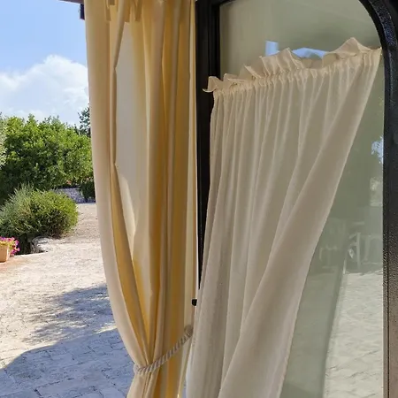 Trullo Rocca Santa בית נופש אוסטוני