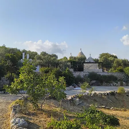 Trullo Rocca Santa * 奥斯图尼