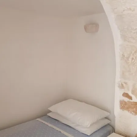 Trullo Rocca Santa