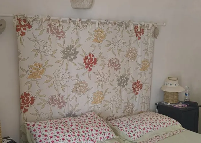 Trullo Rocca Santa 度假居 奥斯图尼