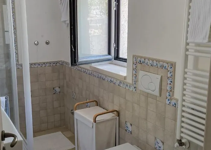 Trullo Rocca Santa 度假居 奥斯图尼