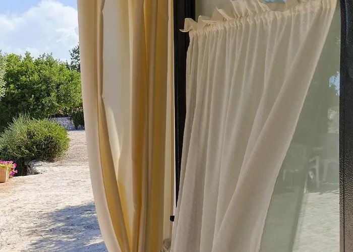 Trullo Rocca Santa 度假居 奥斯图尼