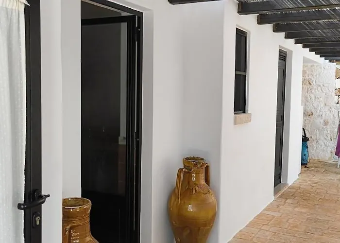 Trullo Rocca Santa * 奥斯图尼